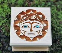 Box Bentwood, Raven & Sun Design